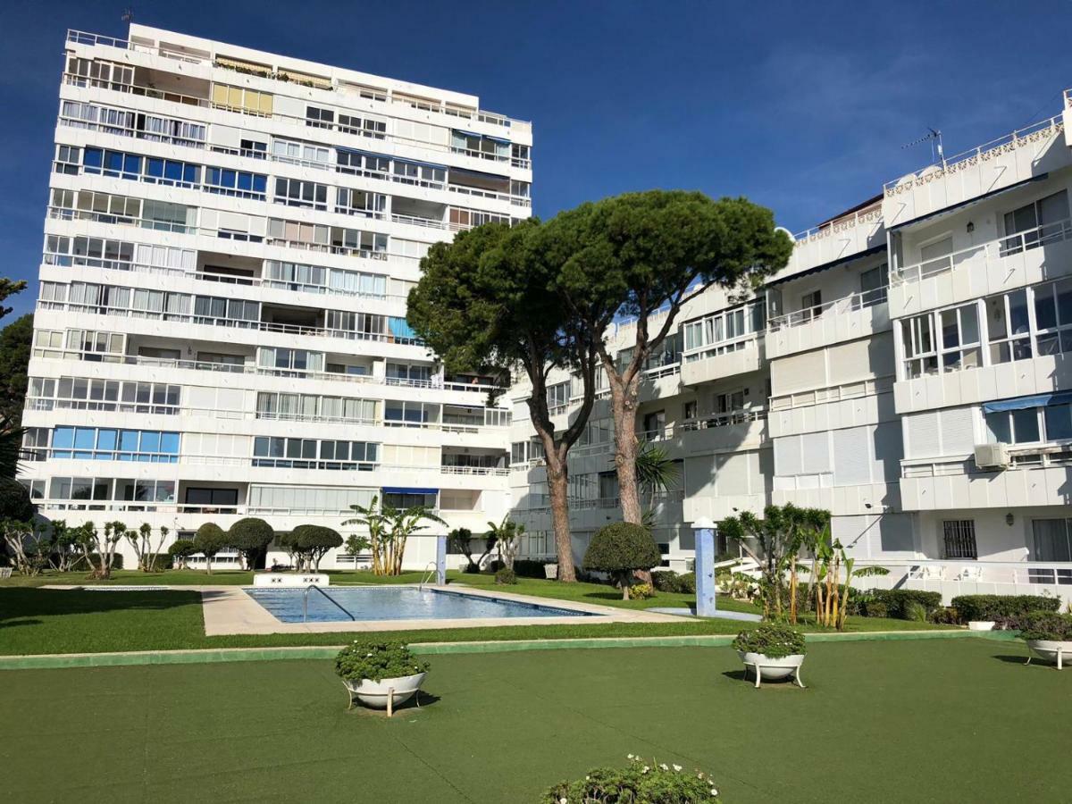 Apartamento Los Cisnes Benalmádena Esterno foto